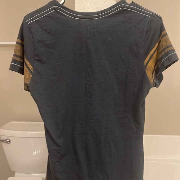 super soft, cute, tight and tiny😝 fits like a small not made for the chesty - Picture 3 of 4